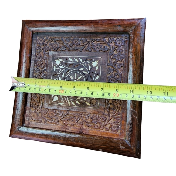 Handcrafted carved mini wood table Vintage - Picture 6 of 12